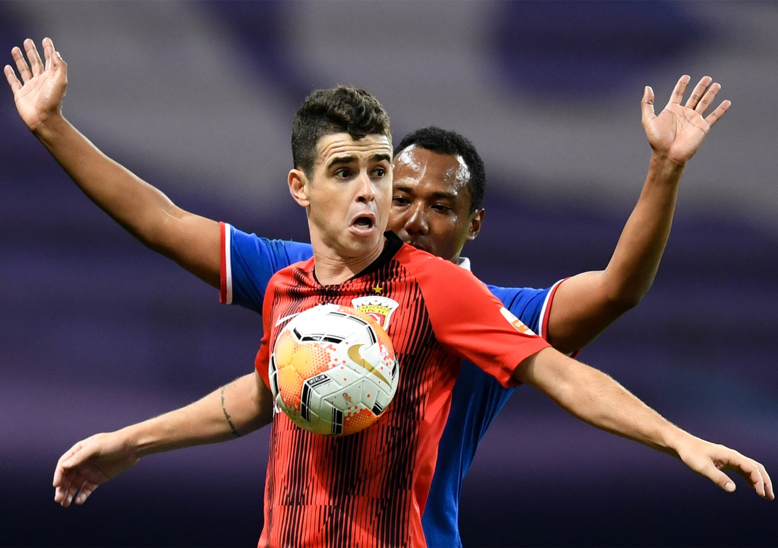 包含转会期葡萄牙体育调整名单以备中超，扳平良机环节打磨，质疑声仍在，资深球员宣示担当的词条